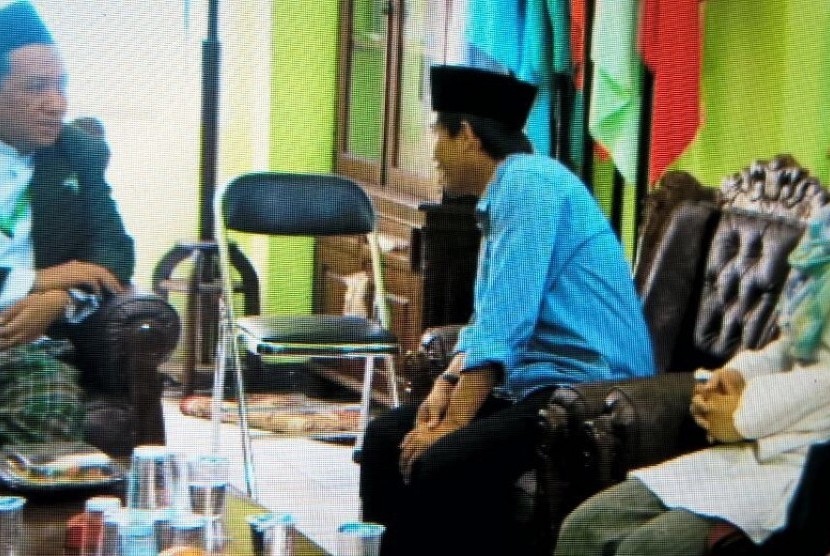 Pengurus Partai Solidaritas Indonesia (PSI) berkunjung ke sejumlah ulama terkemuka di Jombang, Jawa Timur.