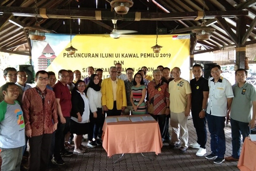 Pengurus Pusat Ikatan Alumni Universitas Indonesia (Iluni UI) bekerja sama dengan KawalPemilu.org, meluncurkan gerakan 'Iluni UI Kawal Pemilu'.