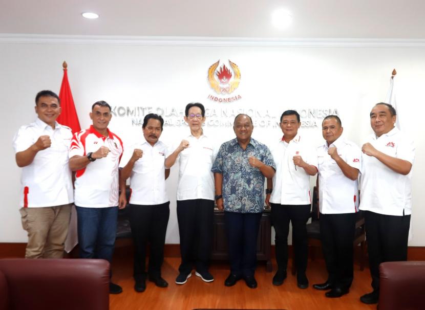 Pengurus Pusat Modern Pentathlon Indonesia (PP MPI) beraudiensi dengan Ketua Umum Komite Olahraga Nasional Indonesia (KONI) Letjen(Purn) Marciano Norman di Kantor KONI.