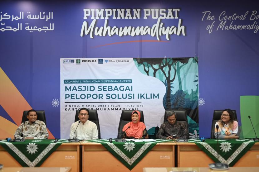 Pengurus Pusat Muhammadiyah menggelar acara Tadarus Lingkungan bertema Masjid sebagai Pelopor Solusi Iklim di Kantor Pusat PP Muhammadiyah, Yogyakarta, Ahad (9/4/2023). 
