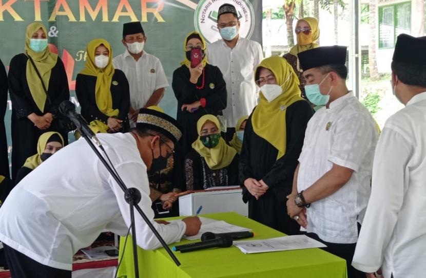 Pengurus Pusat Notaris Muslim Indonesia (NMI) berhasil menggelar Musyawarah Nasional (Munas) tahun 2020.
