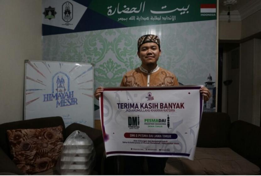 Pengurus Wilayah Pemuda Hidayatullah (Pemhida) Jawa Timur menyalurkan bantuan sembako dan masker di wilayah Jawa Tumur dan Mesir.