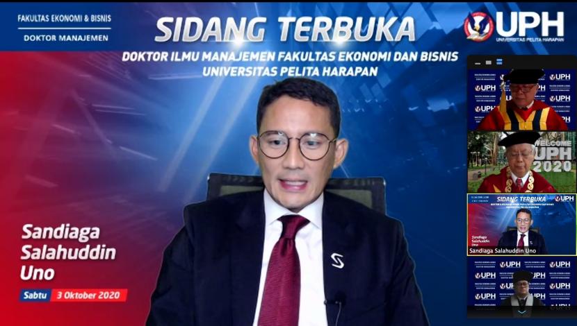 Pengusaha nasional Sandiaga Salahuddin Uno resmi menyandang gelar doktor.