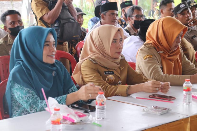 Penilaian dan verifikasi lapangan lomba Pelatihan Peningkatan Ekonomi Perempuan (PPEP) tingkat Provinsi Jawa Tengah di Embung Stinggil, Desa Wonosari, Sadang, Kebumen Senin (5/12/22). 