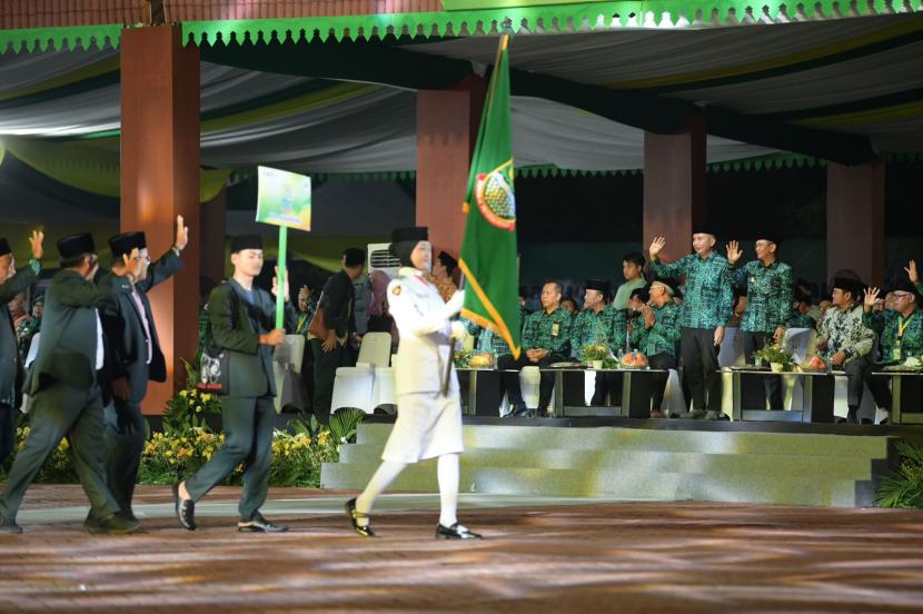 Penjabat Gubernur Jawa Barat Bey Machmudin membuka MTQ XXXVIII Tingkat Provinsi Jawa Barat di Lapangan Pemerintah Kabupaten Bekasi, Ahad (28/4/2024)   