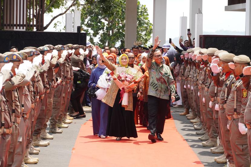 Penjabat Gubernur Lampung, Samsudin, mengucapkan terima kasih yang sebesar-besarnya kepada Bapak Fahrizal Darminto atas segala jasa dan pengabdiannya selama bertugas sebagai ASN di Pemerintah Provinsi Lampung.