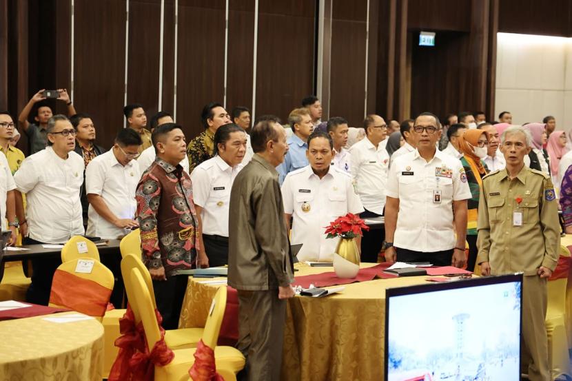 Penjabat (Pj) Gubernur Banten Al Muktabar menyebutkan, Rencana Pembangunan Jangka Panjang Daerah (RPJPD) 2025-2045 memfokuskan kepada pencapaian Indonesia Emas 2045. 