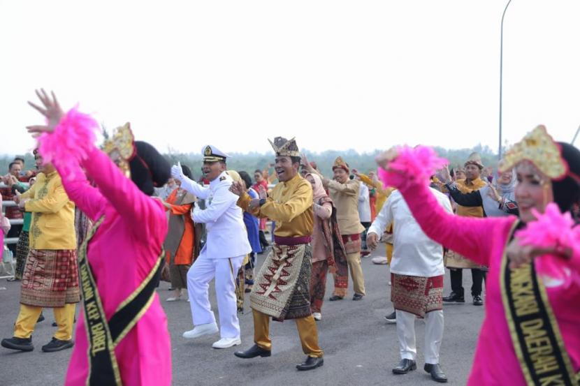 Penjabat (Pj) Gubernur Kep Babel Suganda Pandapotan Pasaribu memperingati Hari Lahir Pancasila di Bangka Belitung.