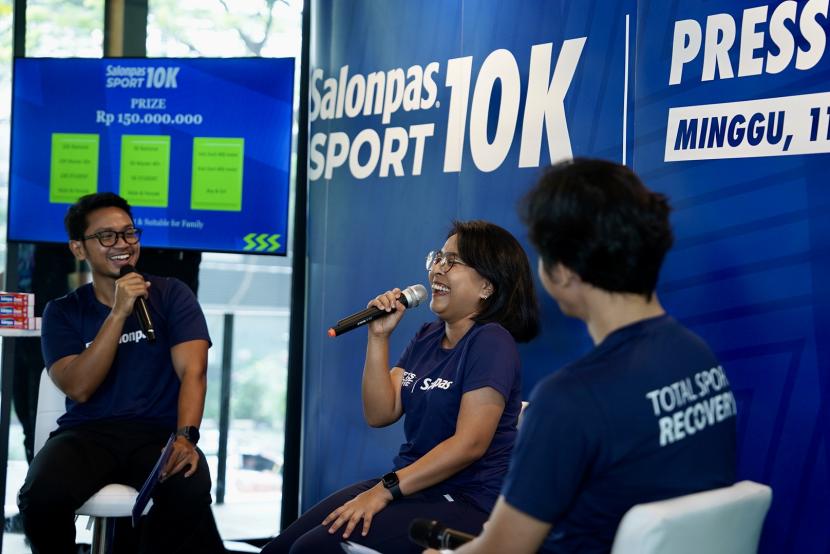 Penjelasan mengenai Salonpas Sport 10K di Jakarta, Ahad (11/8/2024). 