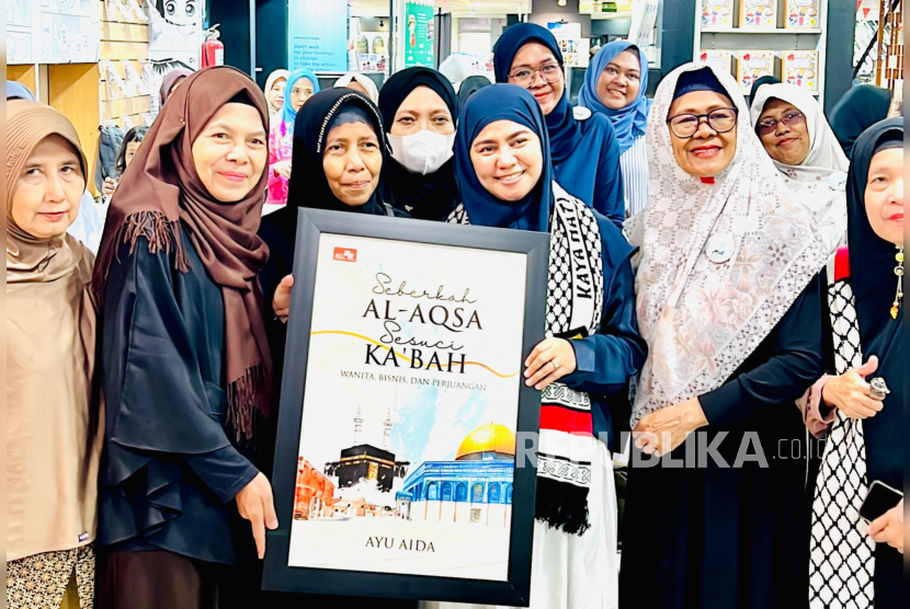 Penulis Ayu Aida merilis buku berjudul Seberkah Al Aqsa Sesuci Kabah.