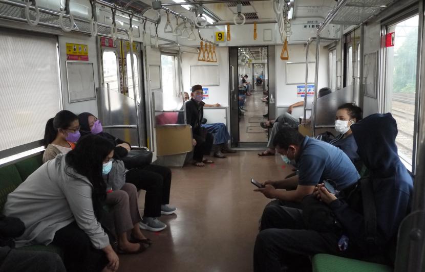 Jangan Sembarang Bawa Powerbank dan Colok di Komuter Jakarta, Catat Ini Aturan Barunya