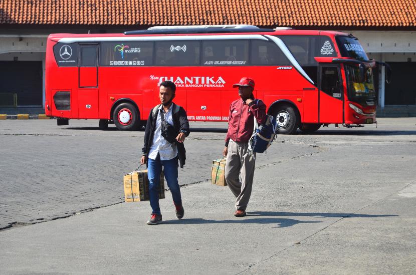 Terminal Induk Jati Kudus Sepi Penumpang (ilustrasi)