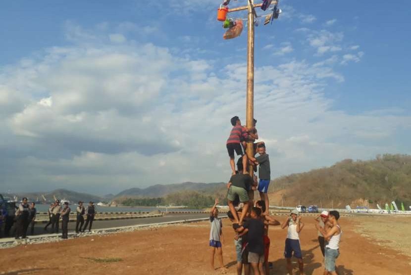 Penutupan Sail Moyo Tambora 2018 di Pelabuhan Gili Mas, Kabupaten Lombok Barat, Nusa Tenggara Barat (NTB), Rabu (19/9).