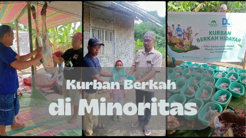 Penyaluran daging kurban Mualaf Center Indonesia.