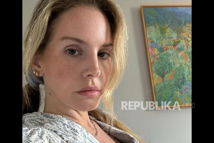 Penyanyi Lana Del Rey: Saya Berdoa untuk Palestina Setiap Hari