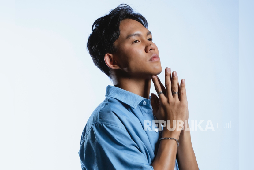 Fajar Noor Rilis Lagu ‘Tuhan Tahu Kita Saling Cinta’, Kisah Nyata Cinta tak Direstui