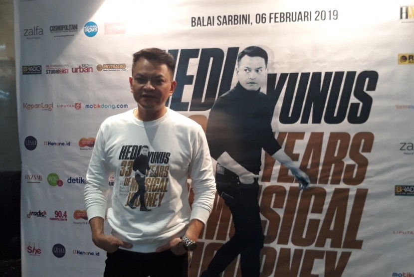 Penyanyi Hedi Yunus dalam acara konferensi pers konser 