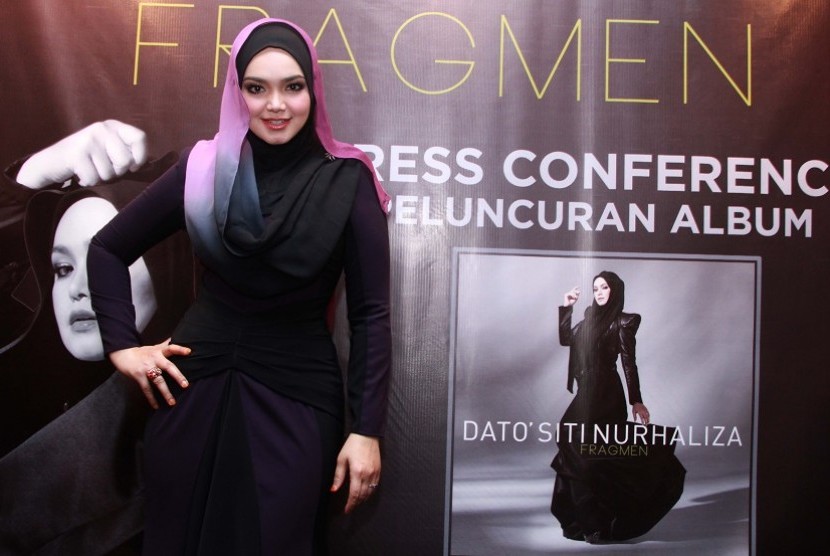 Penyanyi Malasyia Siti Nurhaliza hadir pada peluncuran album terbarunya 