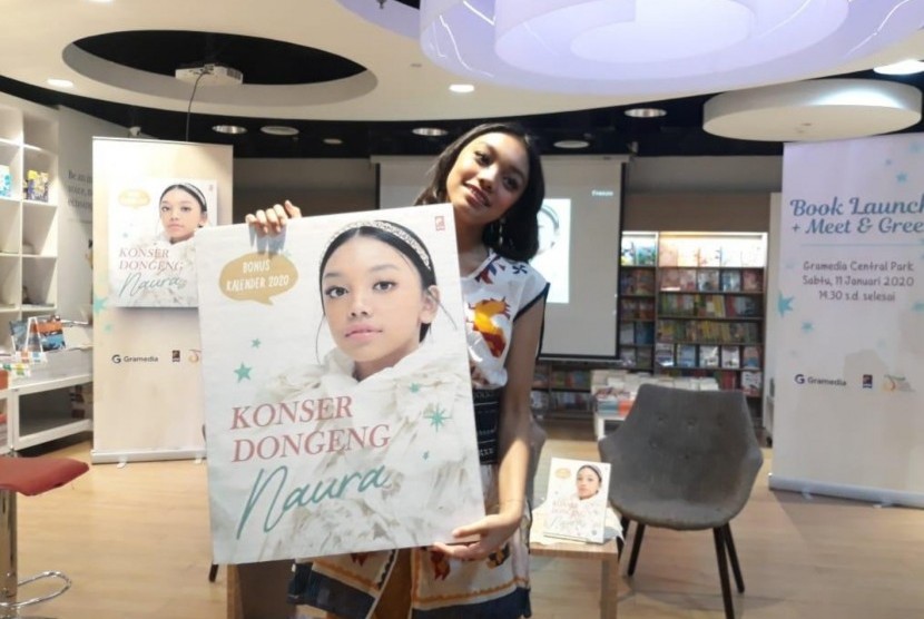 Penyanyi muda Naura Ayu baru saja meluncurkan buku kelimanya berjudul Konser Dongeng Naura, akhir pekan lalu di Jakarta.