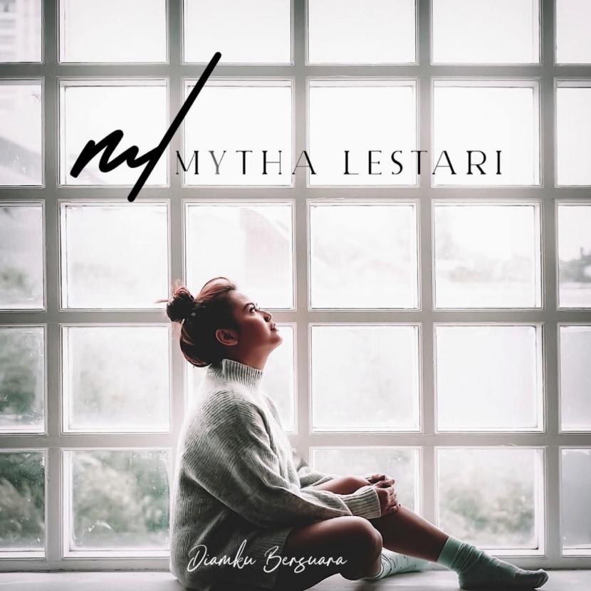 Penyanyi Mytha Lestari merilis lagu terbaru berjudul Diamku Bersuara