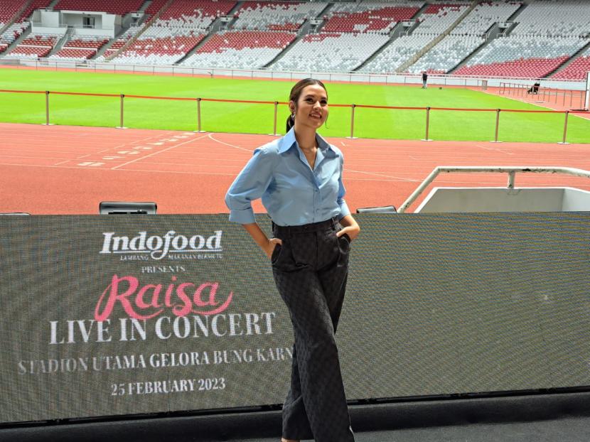 Penyanyi Raisa Andriana menggelar konferensi pers persiapan Raisa Live in Concert di Stadion Utama Gelora Bung Karno, Jakarta, Kamis (26/1/2023).