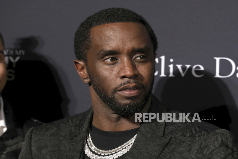 Penyanyi Sean Diddy Combs atau yang lebih dikenal dengan sebutan P Diddy. Jaksa federal di Amerika Serikat (AS) menuntut hukuman minimal 11 tahun dan 3 bulan penjara terhadap Diddy.
