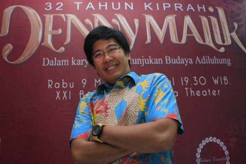 Penyanyi sekaligus koreografer Denny Malik saat hadir seusai konferensi pers pagelaran 