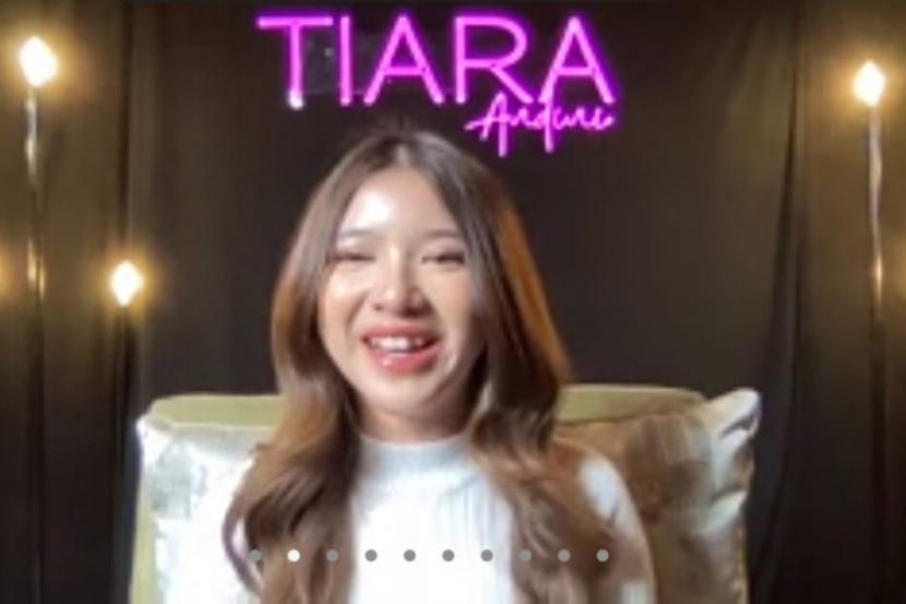Penyanyi Tiara Andini merilis album debut Tiara Andini berisi total delapan lagu.
