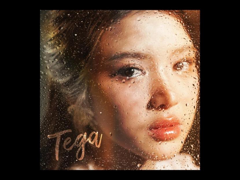 Penyanyi Tiara Andini. Tiara merilis lagu berjudul Tega memberikan kabar tentang perilisan single tersebut.