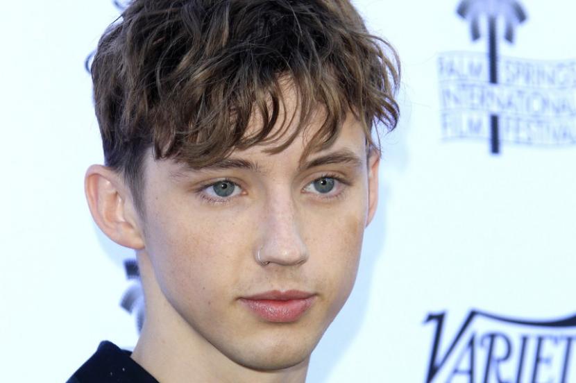 Penyanyi Troye Sivan merilis EP berisikan enam lagu baru.