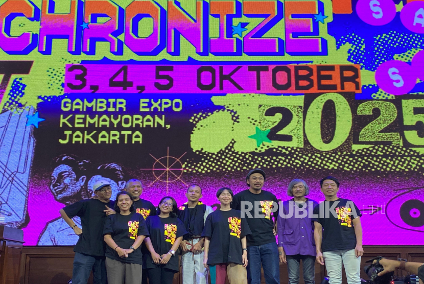 Penyelenggara Synchronize Festival bersama ruangrupa dalam konferensi pers di kawasan Kemang, Rabu (10/9/2025). 