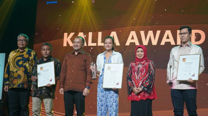 Penyerahan Kalla Award kepada sejumlah tokoh yang berkarya dan mengabdi di bidangnya masing-masing  (ilustrasi)