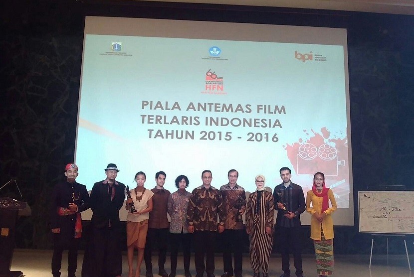 Penyerahan piala Antemas di puncak acara Hari Film Nasional 2016