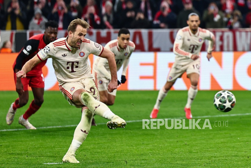 Penyerang Bayern Munchen Harry Kane menjebol gawang Bayer Leverkusen pada leg pertama babak 16 besar Liga Champions di Allianz Arena, Munchen, Kamis (6/3/2025) dini hari WIB. Munchen mengalahkan Leverkusen 3-0.