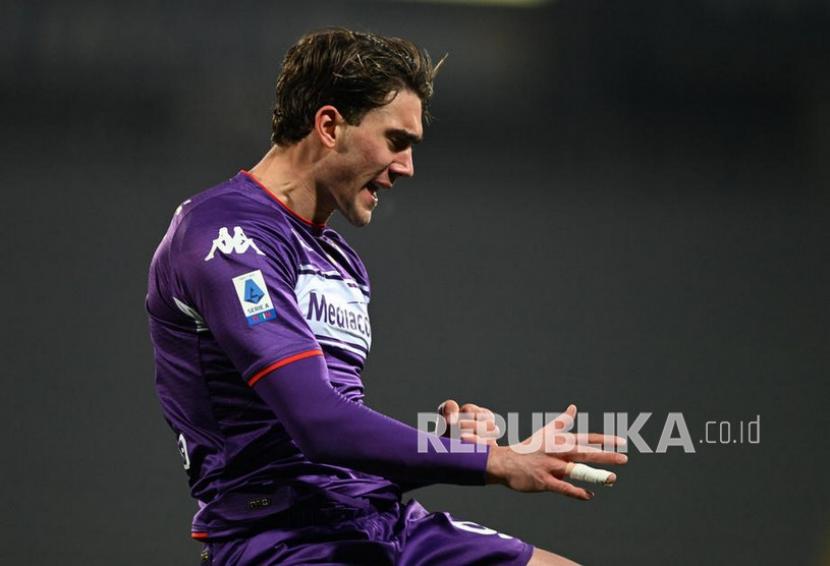 Mantan penyerang Fiorentina, Dusan Vlahovic bergabung dengan Juventus yang membuat era baru La Viola tanpa penyerang andalannya itu saat dicukur Lazio dengan skor 0-3 di Stadio Frachi, Sabtu (6/2/2022) dini hari.
