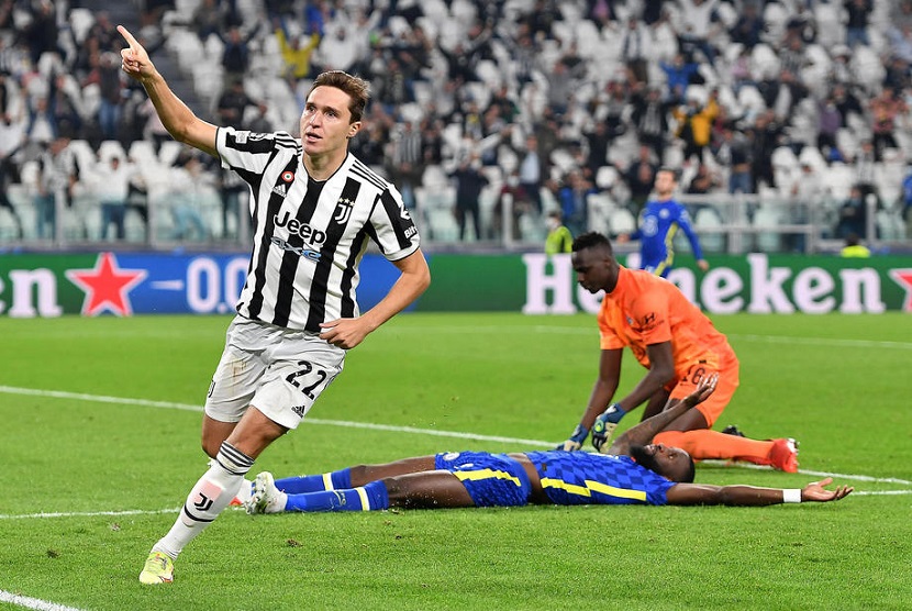 Penyerang Juventus Federico Chiesa merayakan gol semata wayangnya ke gawang Chelsea di lanjuta Liga Champions UEFA antara Juventus lawan Chelsea di Allianz Stadium, Turin, Italia, 29 september 2021. 