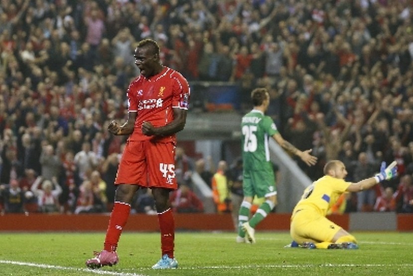 Penyerang Mario Balotelli.