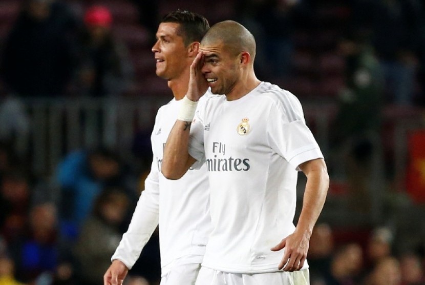Pepe (kanan) bersama Cristiano Ronaldo
