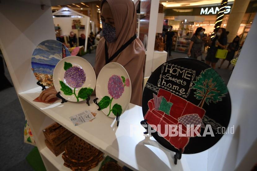 Pelaksanaan kegiatan pameran Pernak Pernik Unik di Mall Kota Kasablanka, Jakarta (ilustrasi). Kementerian Pariwisata dan Ekonomi Kreatif (Kemenparekraf) melakukan sosialisasi mengenai panduan pelaksanaan kegiatan (event) menggunakan panduan CHSE.