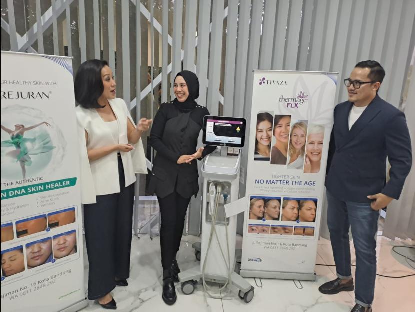 Perawatan dengan alat Thermage FLX dan injeksi Salmon DNA di Tivaza Clinic