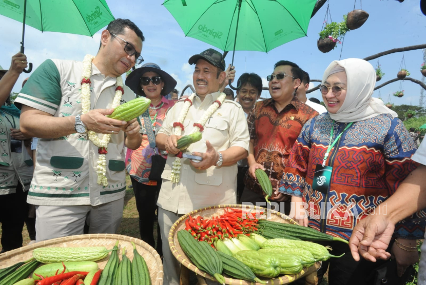 Perayaan 35 tahun perjalanan PT East West Seed Indonesia (Ewindo).