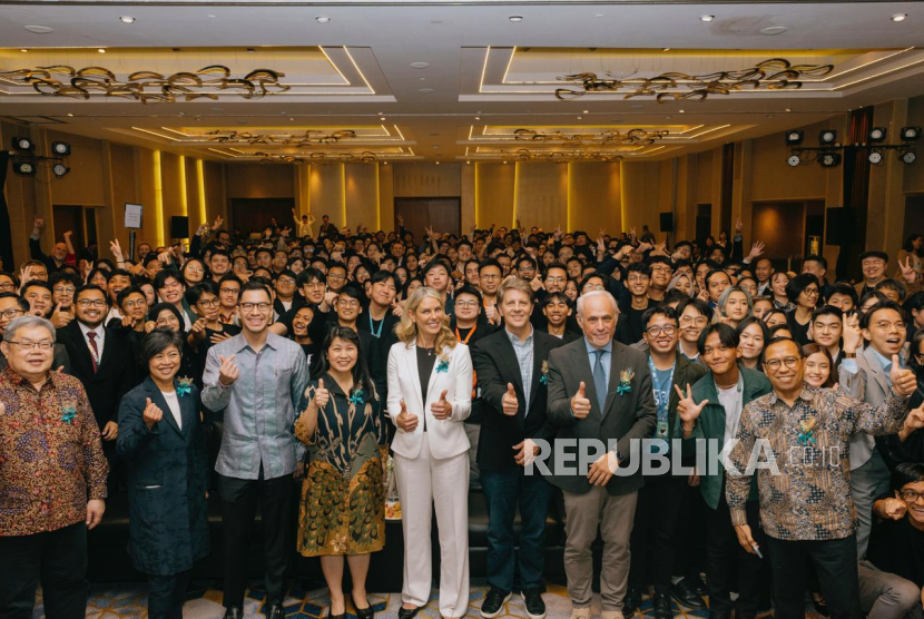 Perayaan kelulusan para siswa-siswi Apple Developer Academy Indonesia angkatan 2024 dari akademi di Jakarta, Surabaya dan Batam. Perayaan kelulusan para siswa-siswi Apple Developer Academy Indonesia angkatan 2024 dari akademi di Jakarta, Surabaya dan Batam pada Rabu (11/12/2024). 