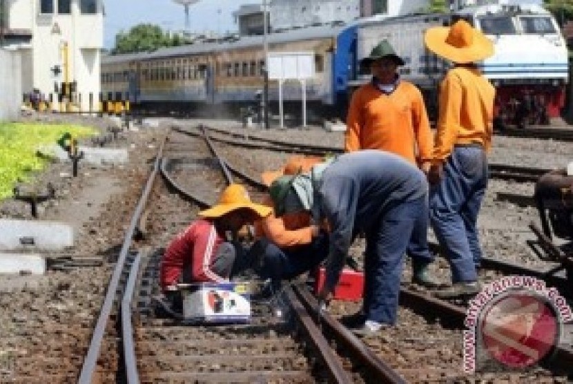 Perbaikan rel kereta api