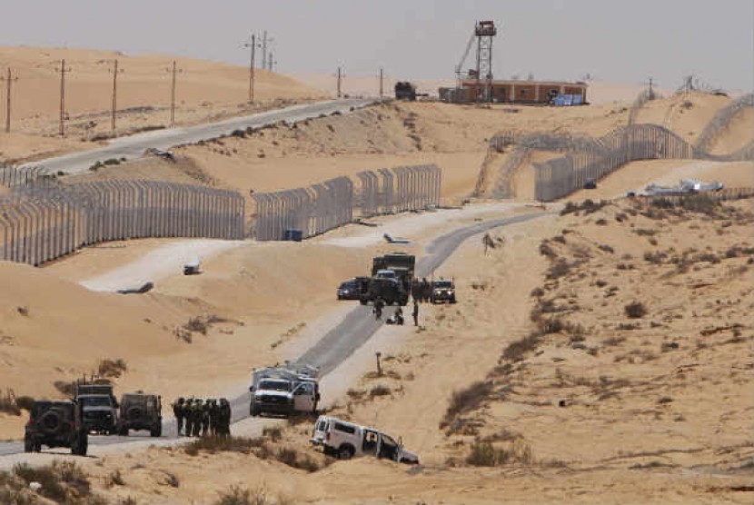  Perbatasan Israel-Mesir di gurun Sinai.