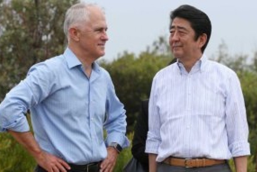 Perdana Menteri Australia Malcolm Turnbull akan bertemu dengan PM Jepang Shinzo Abe untuk membahas isu pertahanan.