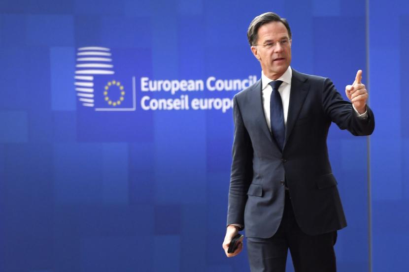 Perdana Menteri Belanda Mark Rutte tiba untuk KTT Uni Eropa di gedung Dewan Eropa di Brussel, Kamis, 23 Maret 2023. Para pemimpin Uni Eropa bertemu Kamis untuk KTT dua hari untuk membahas perkembangan terbaru di Ukraina, ekonomi, energi, dan lainnya topik termasuk migrasi.