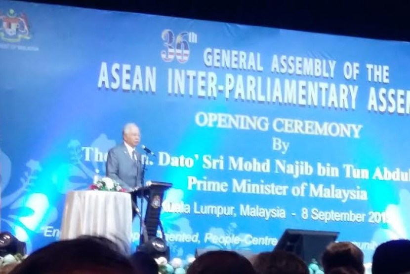 Perdana Menteri Malaysia Dato Sri Mohammad Najib Bin Tun Abdul Razak membuka secara resmi Sidang Umum ke 36 ASEAN Inter Parliamentary Assembly (AIPA) yang diselenggarakan di Kuala Lumpur, Malaysia, Selasa (8/9).