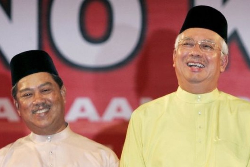 Perdana Menteri Malaysia Najib Razak (kanan) bersama wakilnya Muhyiddin Yassin.