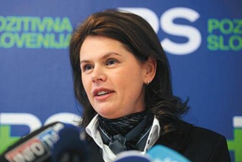 Perdana menteri Slovenia Positif (PS), Alenka Bratusek.