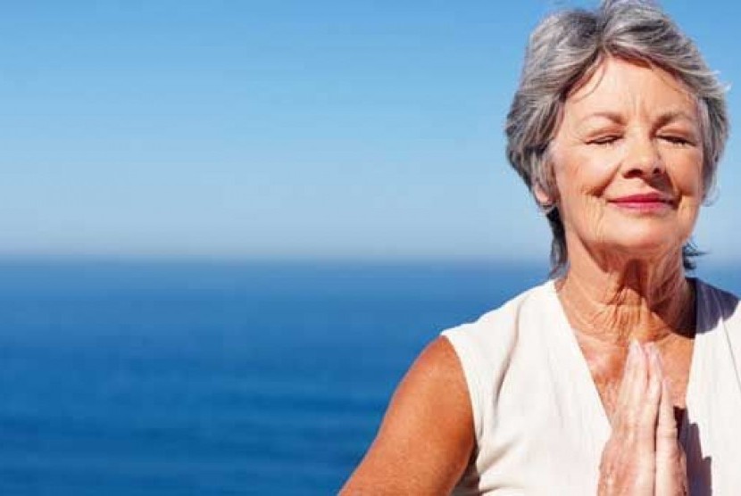 Wanita yang memiliki gangguan hiperkolesterol perlu mewaspadai gejala menopause yang semakin memberat